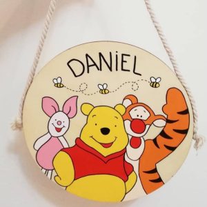Placa decorativa personalizada (Winnie the Pooh)
